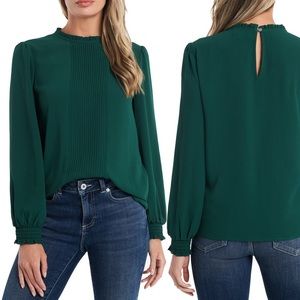 CeCe
Pintucked Smocked
Cuff Chiffon Top